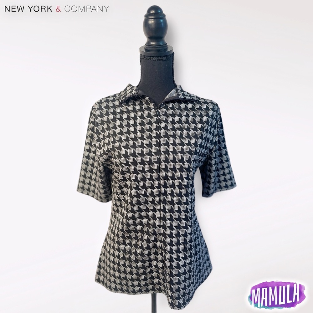 New York & Company  Zip Polo | Size M